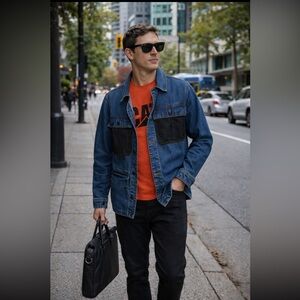 Hudson Jeans  NWT Blue Denim Jean Jacket/Long-sleeve Shirt Black Pockets size S.